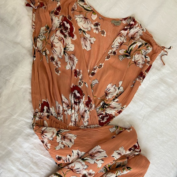 Anama floral maxi dress, with adjustable rouched shoulders - Picture 5 of 9